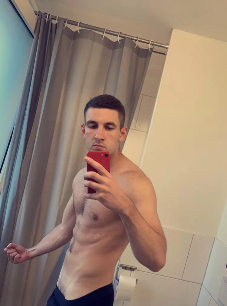 Workout done 😏 now I need some company 😏😛 posted by lio1919