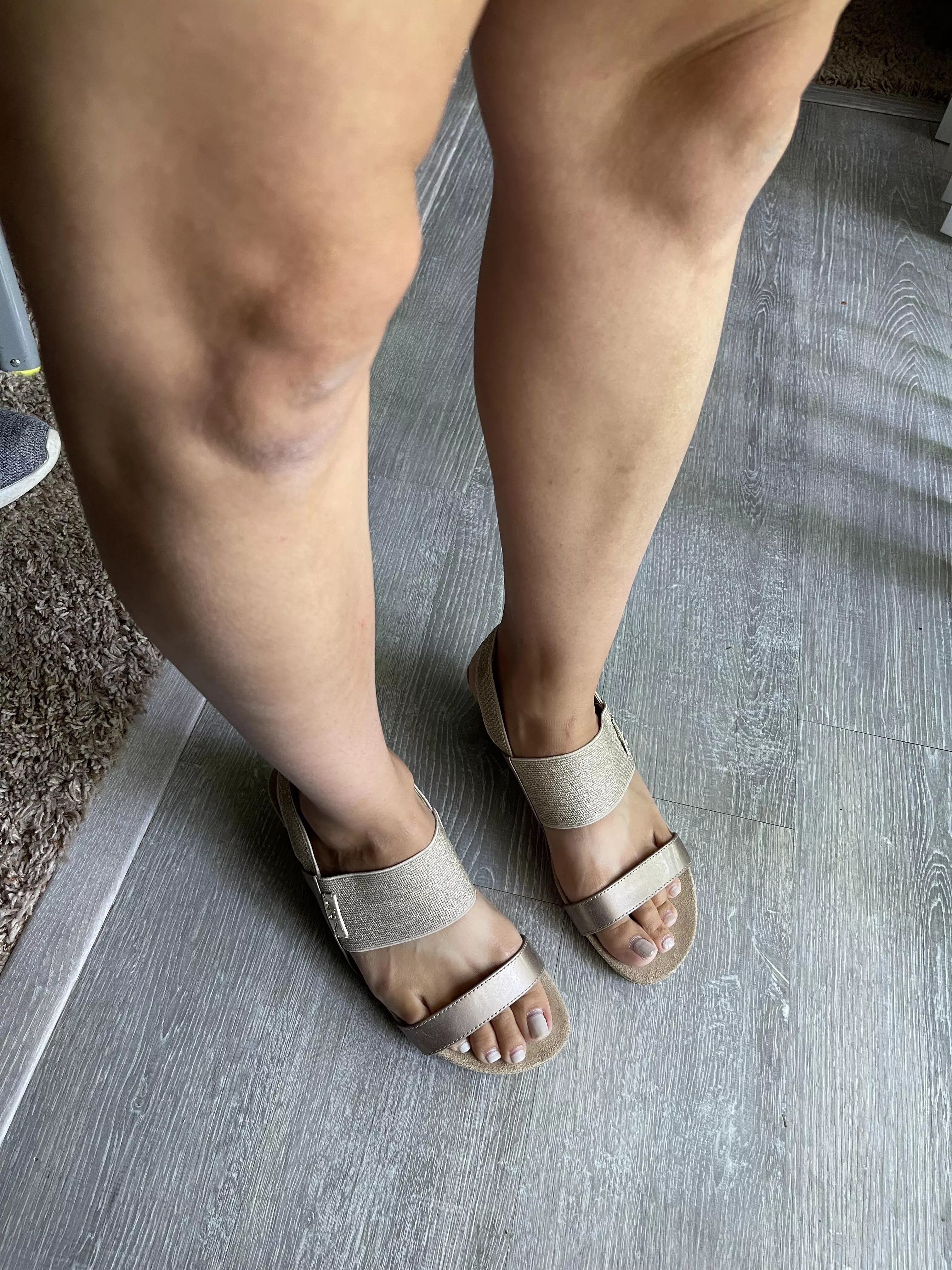 Worship me please? posted by SpecialPeach2936