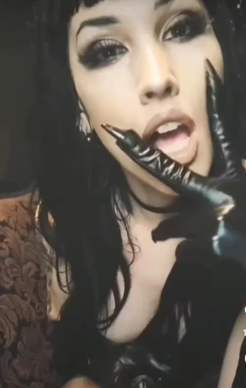 Worship your Deviant Demoness 😈🖤🔥 by Goddess_Hellfire