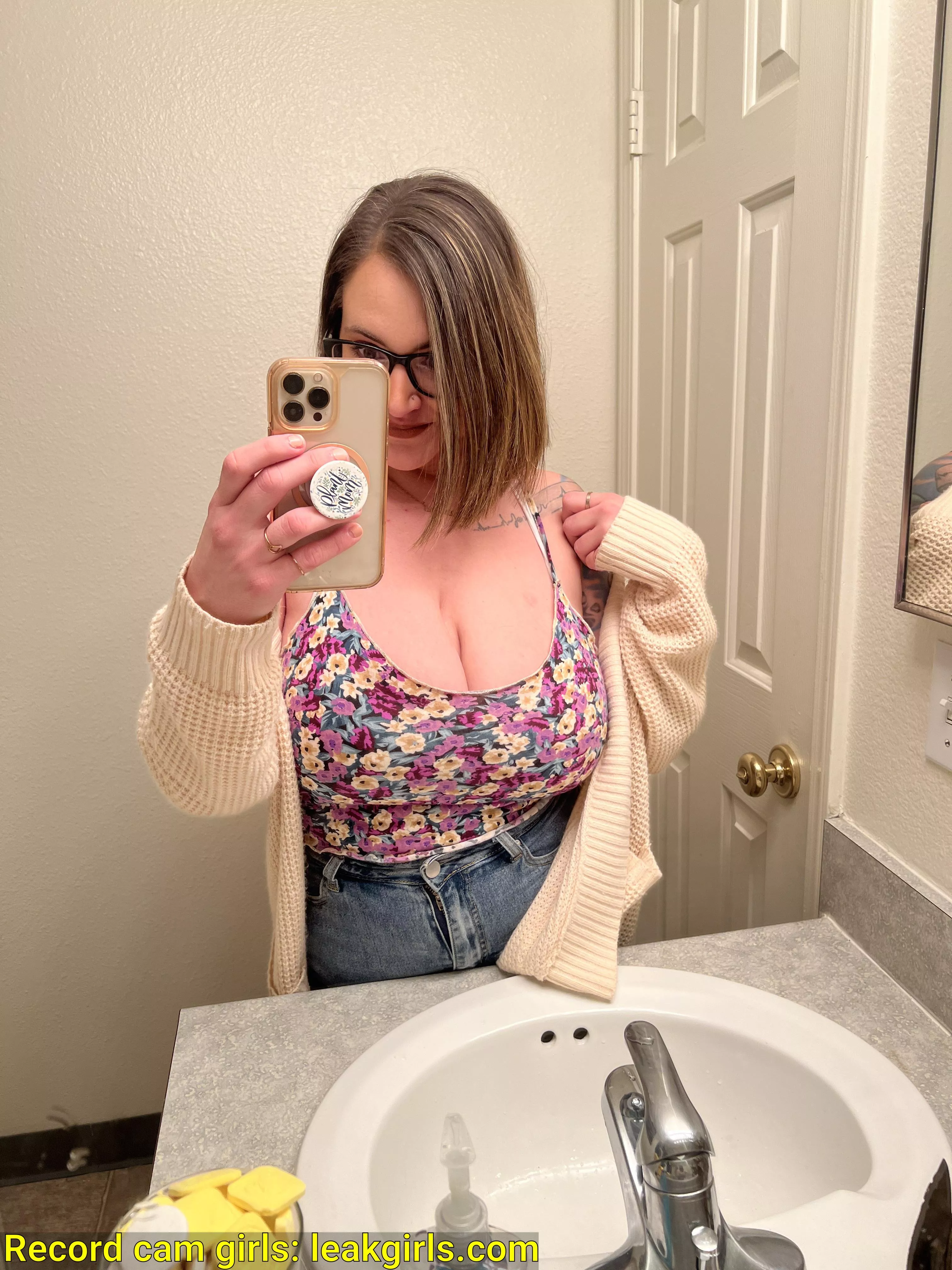 Worth it fo risk or pass LMK posted by Rabbit_dd