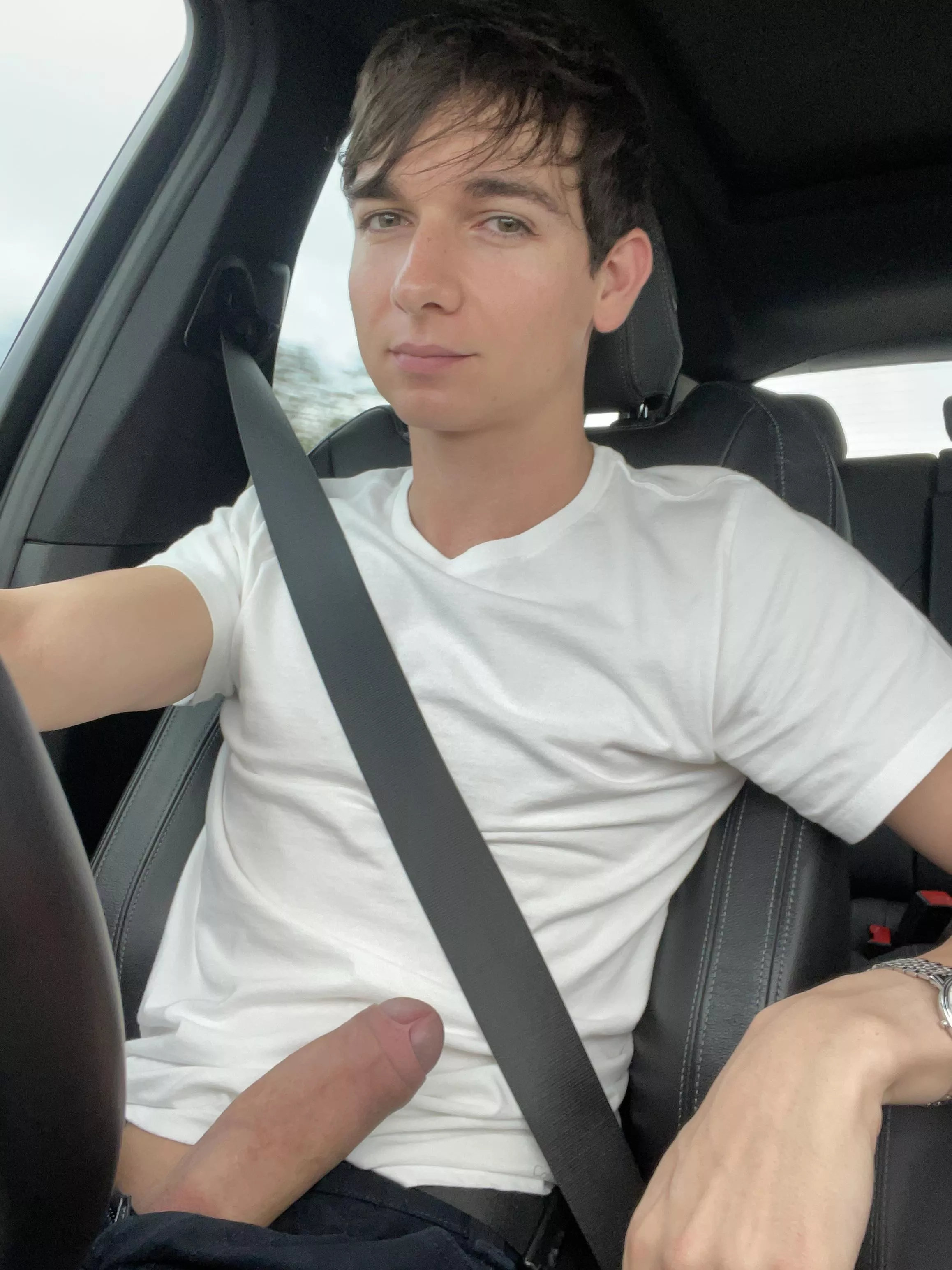 Would anyone spare a hand? 👋 posted by nude_for_reddit