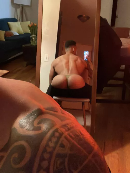 Would let me squat on you ? by Ricotones