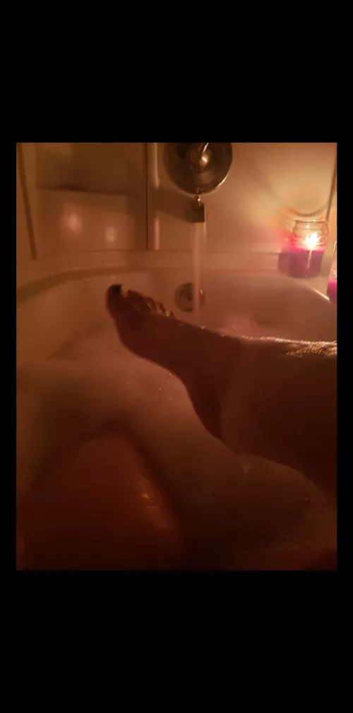 would love a foot rub right now by bunnylexi