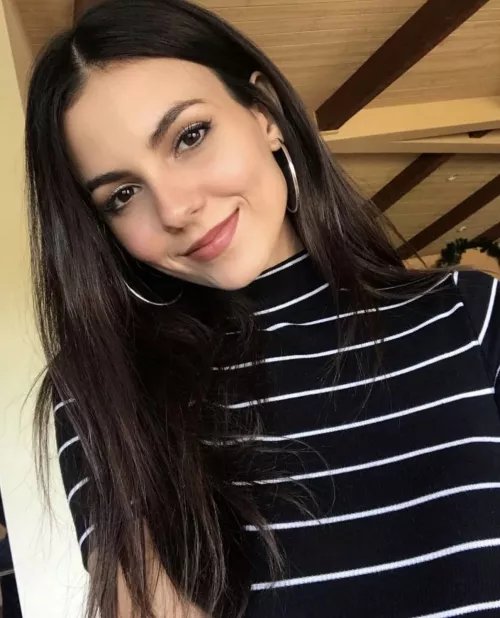 would love to stroke with a bud for the beautiful victoria justice by koboldthrowaway
