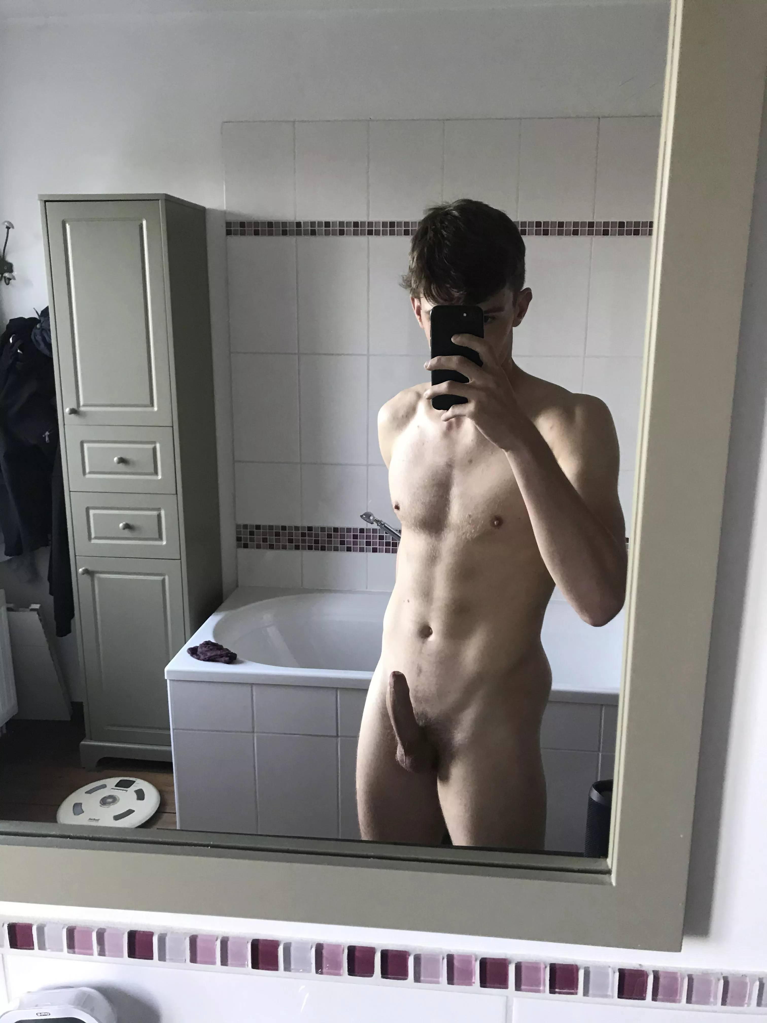 Would someone help me with this ? posted by hotfrenchguy21