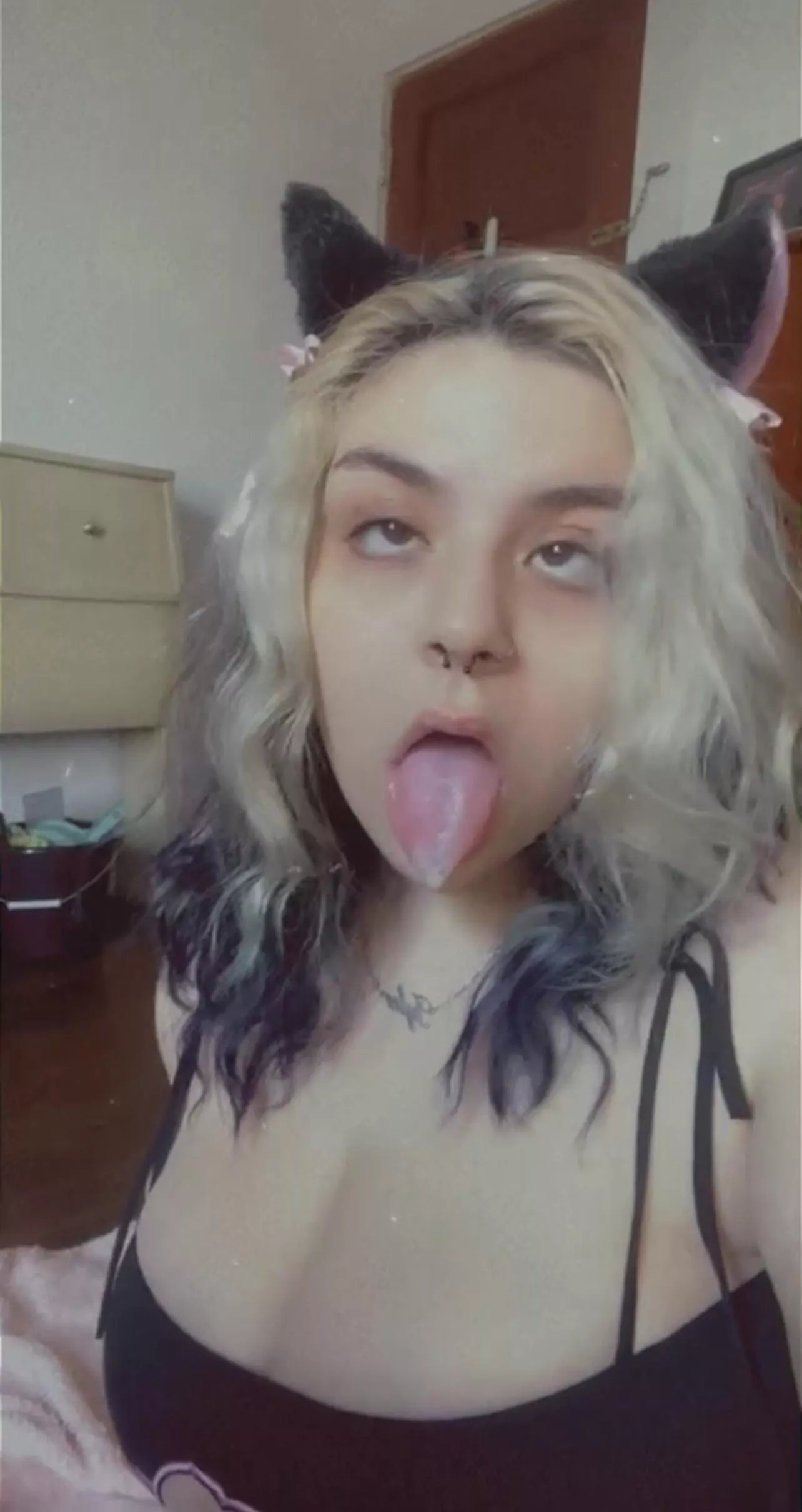 would someone play Monster Hunter Rise with me if i got it for pc?👉🏻👈🏻 uwu posted by Strong-Cake-513