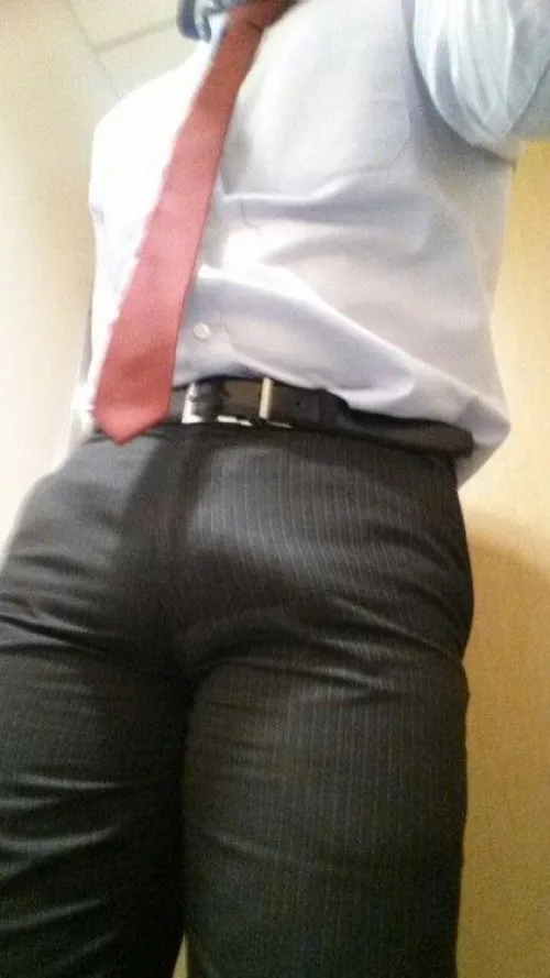 would this be distracting in the workplace? by Bulky-Fix-906