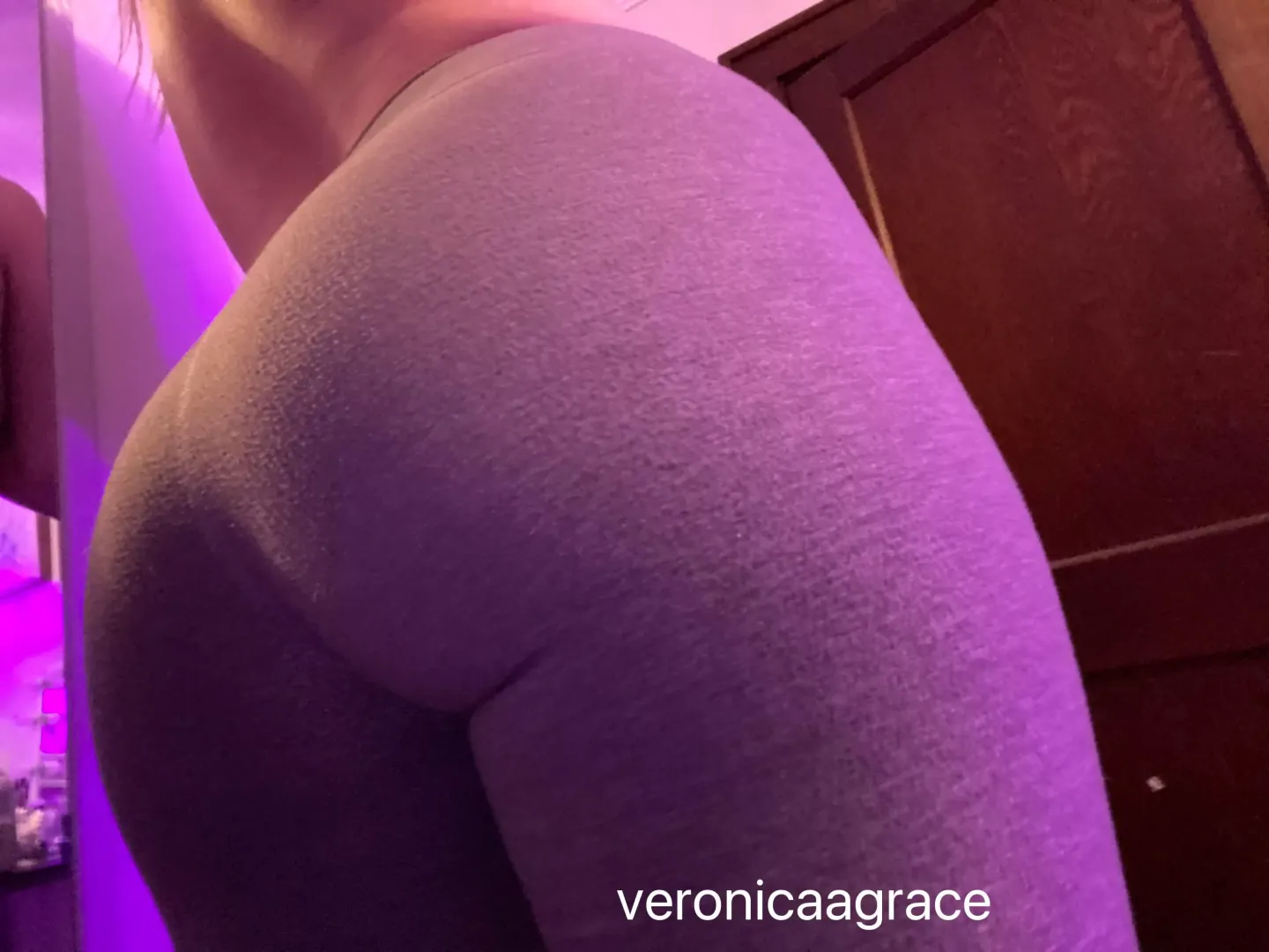 would u let me sit on your face ?🥵 by veronicaagrace