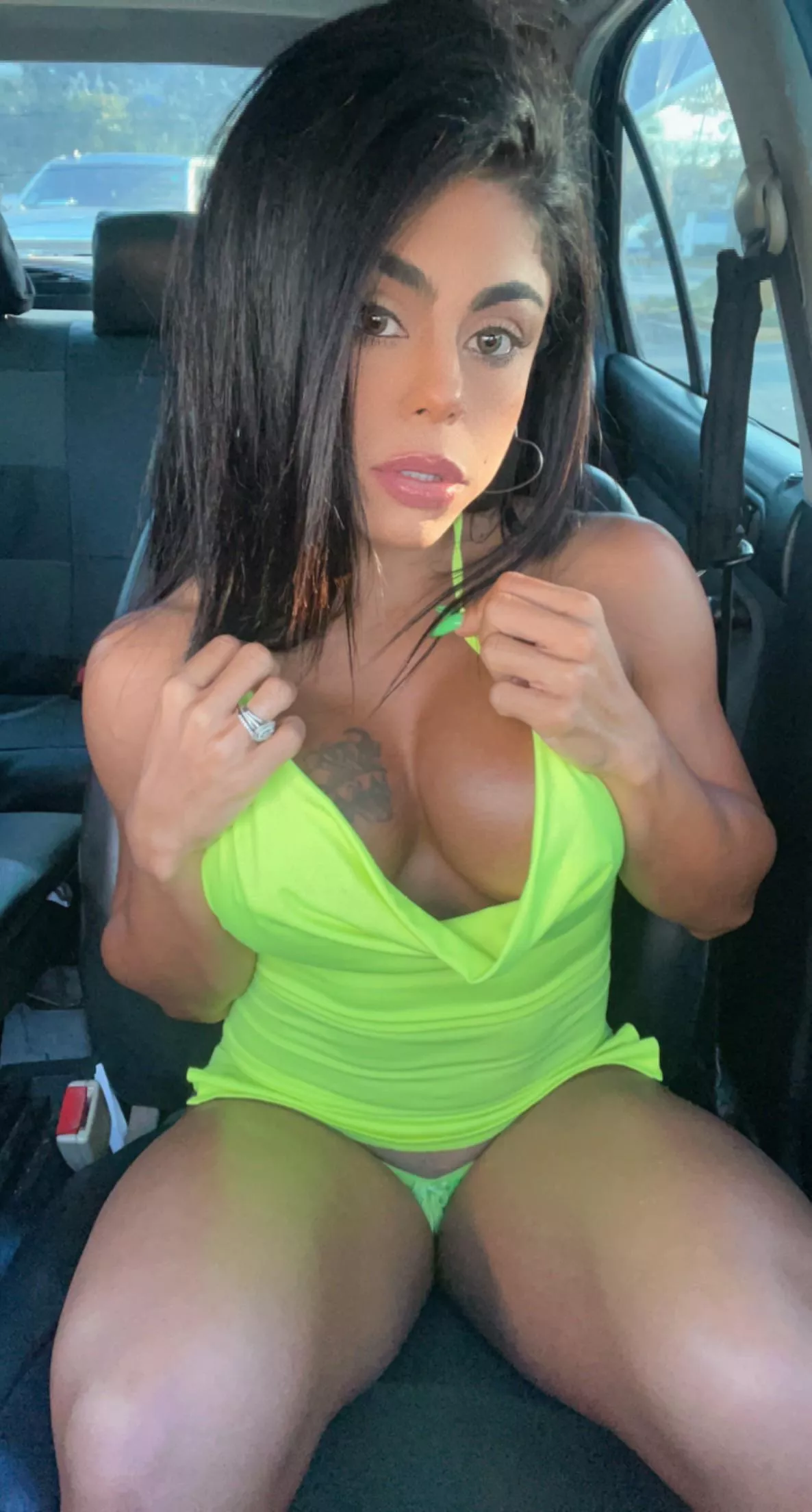 Would u risk putting your head between my big legs posted by Yanetfitness