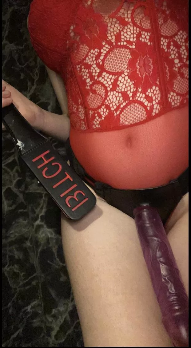 Would you be a good bitch and sit on my lap? 😈 posted by Poisonivy309