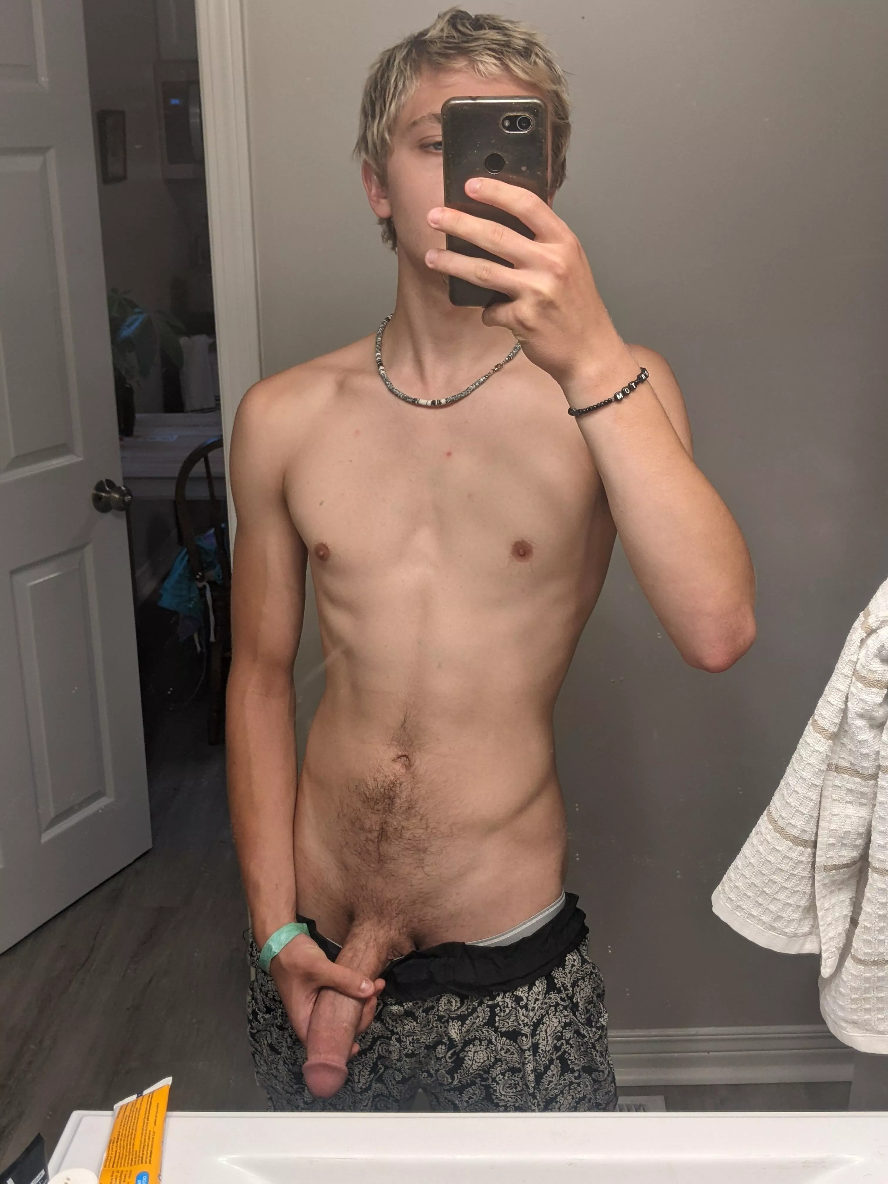 would you be happy if you pulled this out of my pants? posted by MiteyReesin