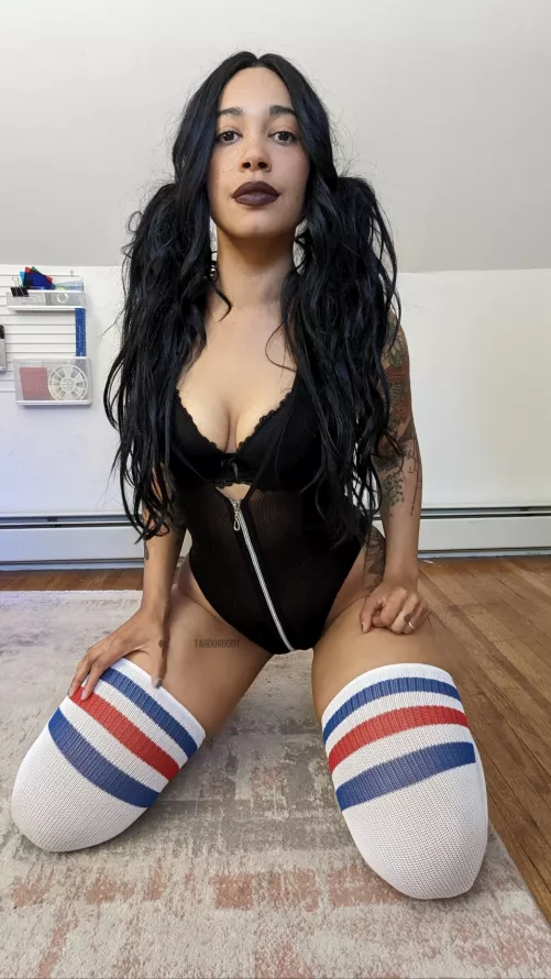 Would you be my pussy eater? by TarooRooot