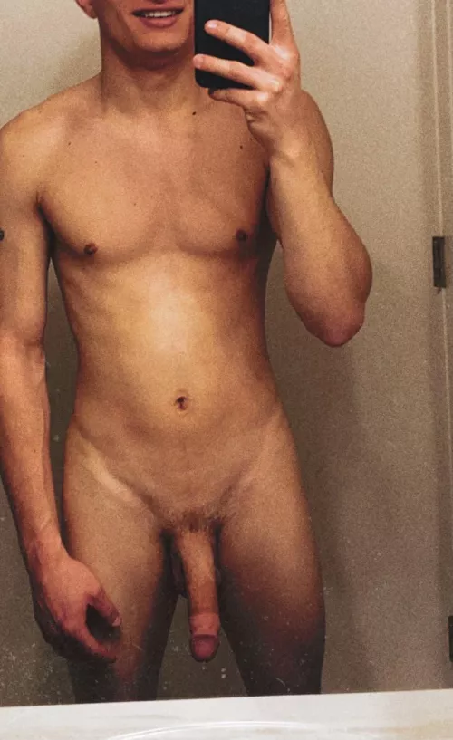 Would you be surprised at my size? by sparky7459