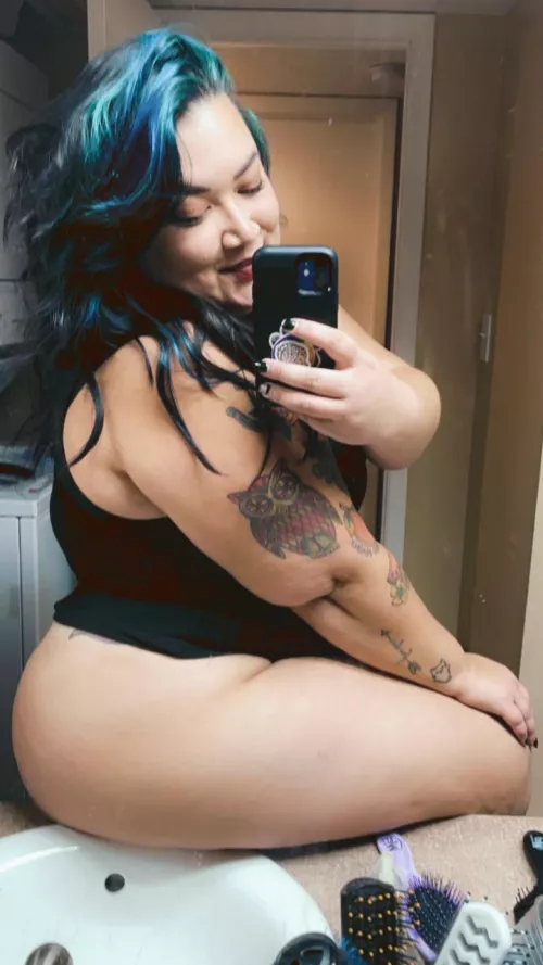 Would you bend this Filipina over the bathroom counter??? by ThicktoriaRyan