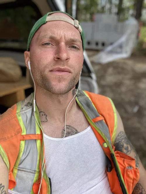 Would you come say hi to me? :) by AustinPark02