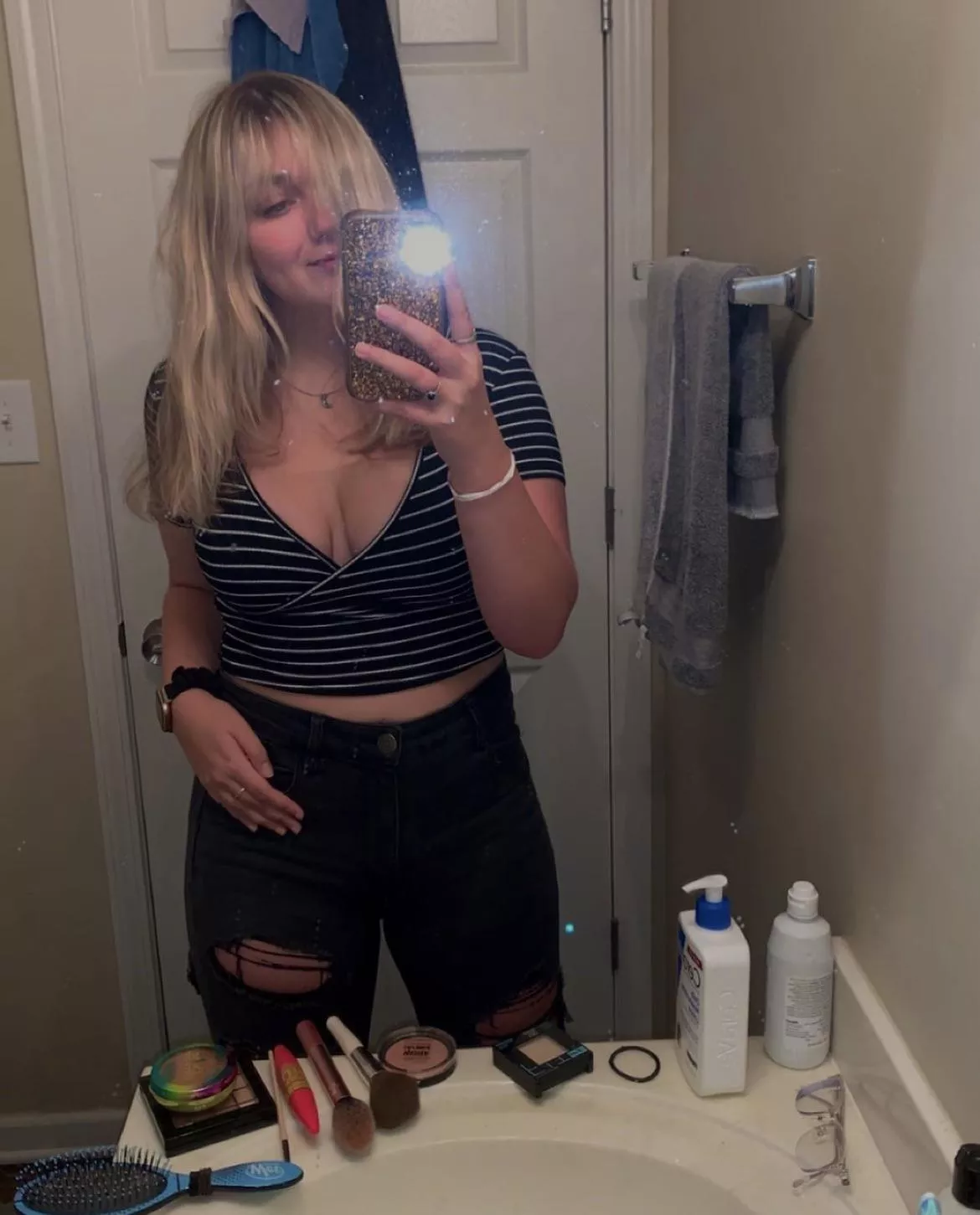 Would you date a trans girl? posted by preggyallie