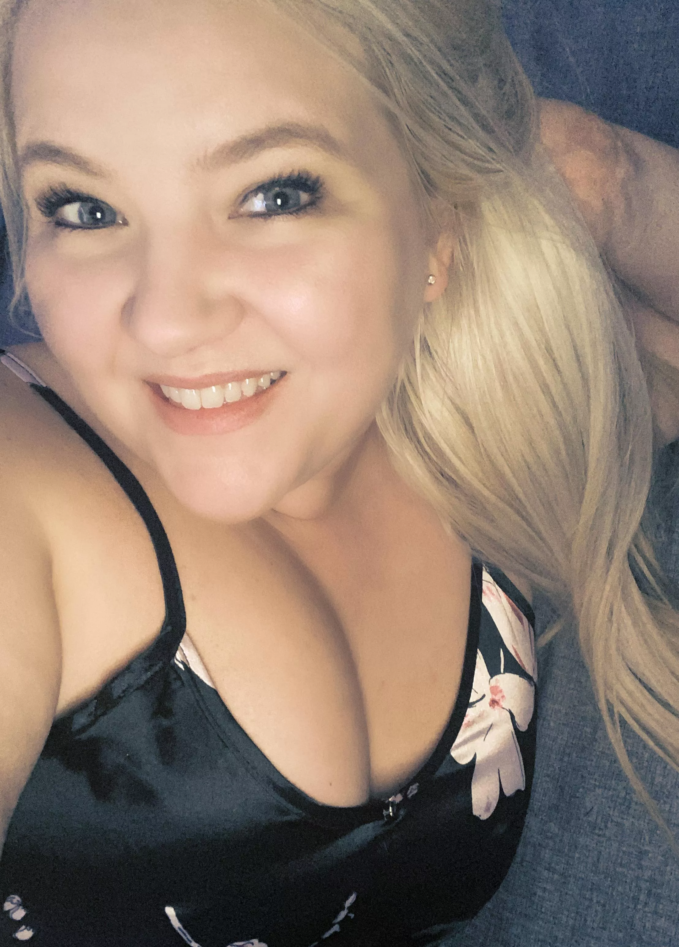 Would you date me? 💕 posted by kaciegrey