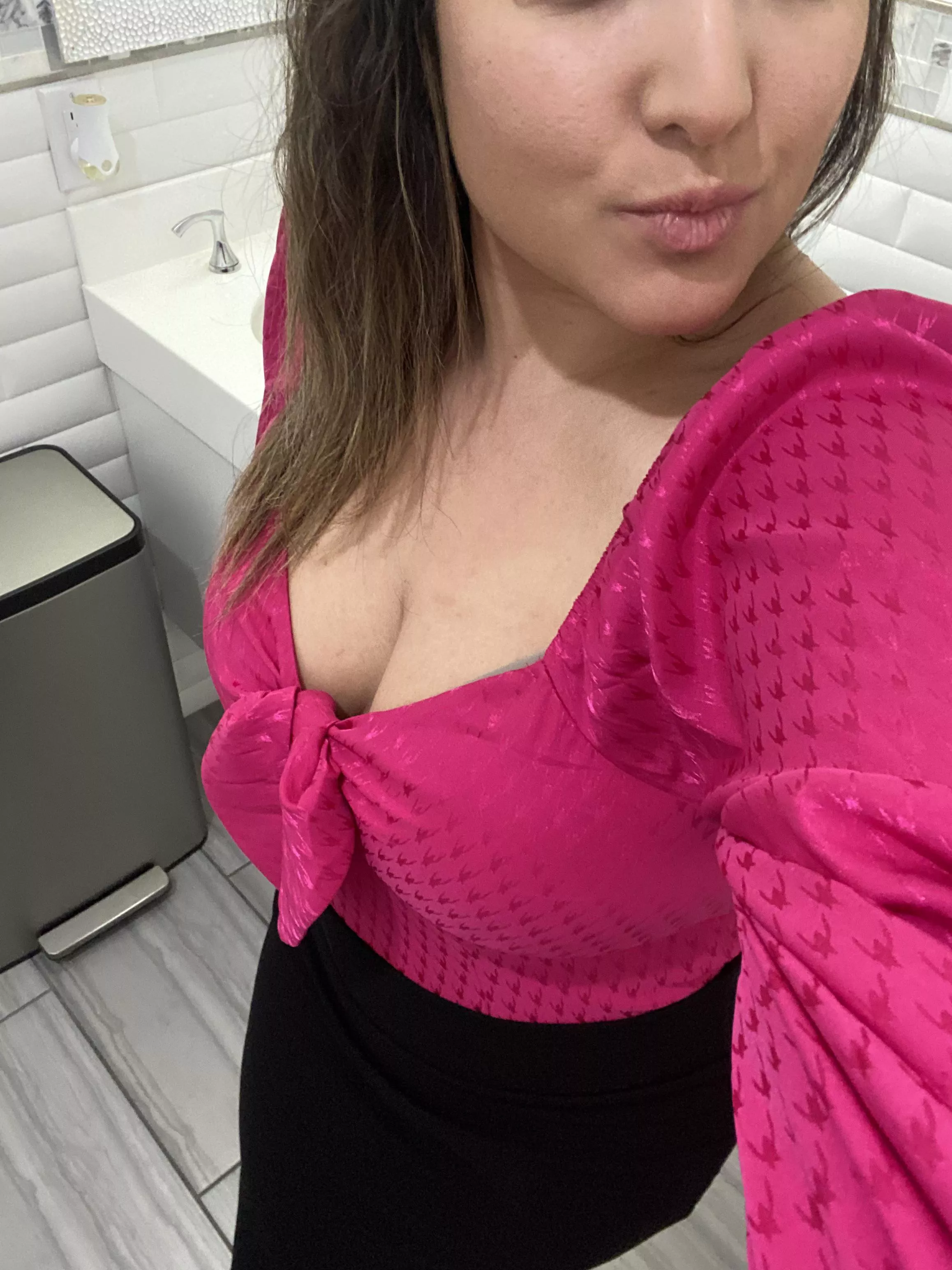 Would you do a boss/milf? posted by sexxymilf1030