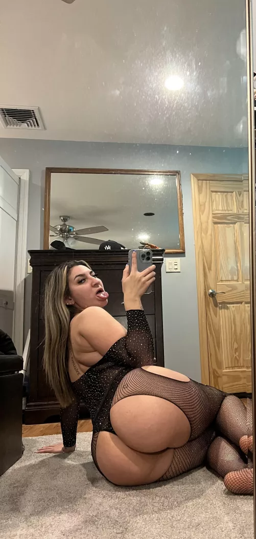 Would you eat it? 🍽🍑 by rissababexoxo