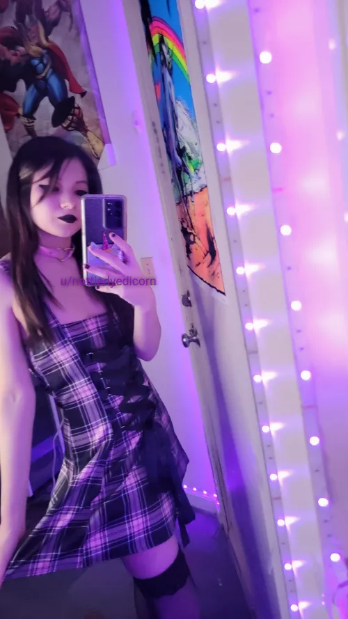 would you fuck a flat chested chick? by nottiedyedicorn