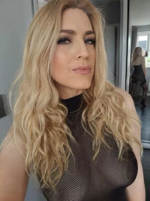 Would you fuck me? by Louise_fabs