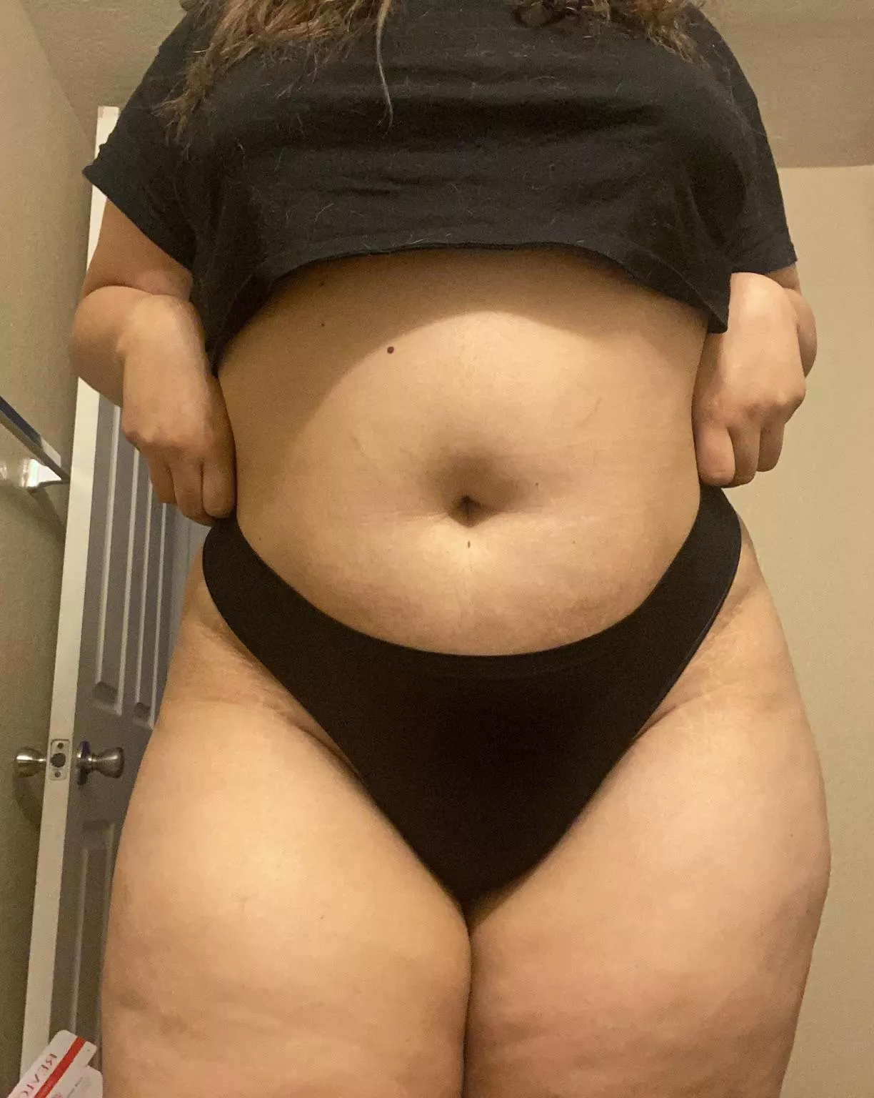 would you fuck me? posted by ashleyy07