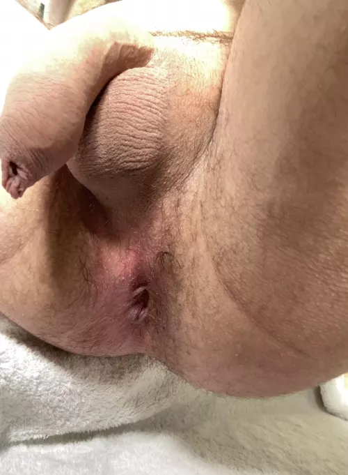 Would you fuck my 18yr old virgin ass? by Caplongneck