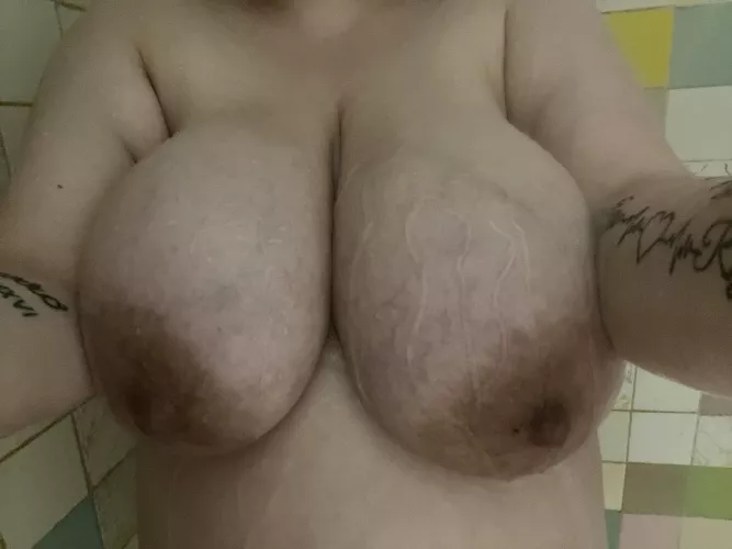 Would you fuck my wife in the shower by Navarro_97