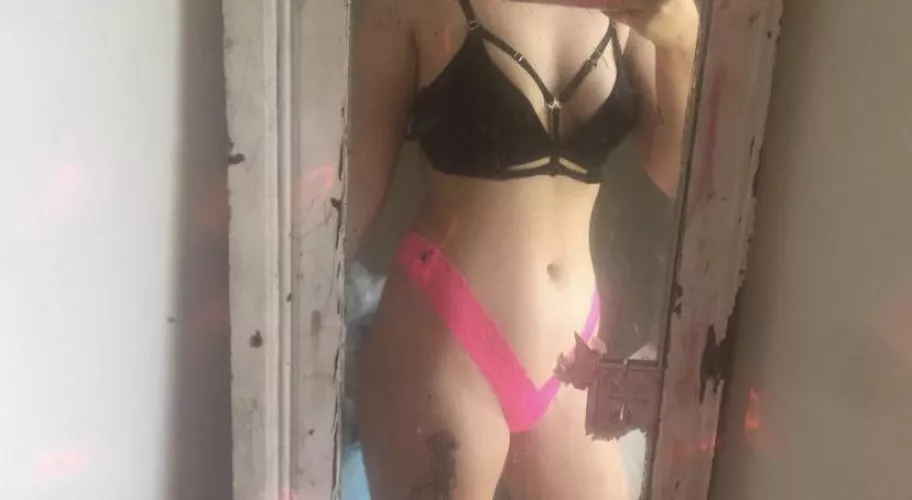 Would you fuck over the counter? 😈 by PrincessTay21