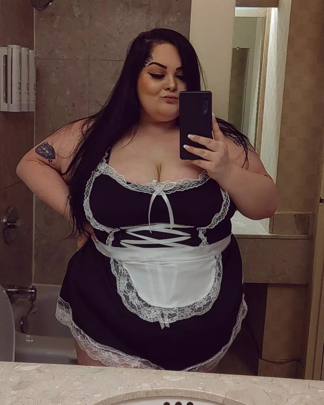 would you fuck the maid ? 😈 posted by Geminijune97