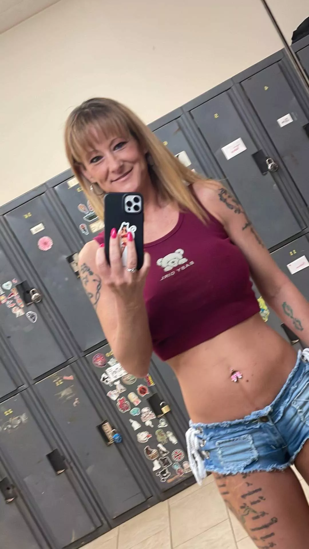 Would you get a dance from this 45yr old milf? posted by Biswingcpl4550