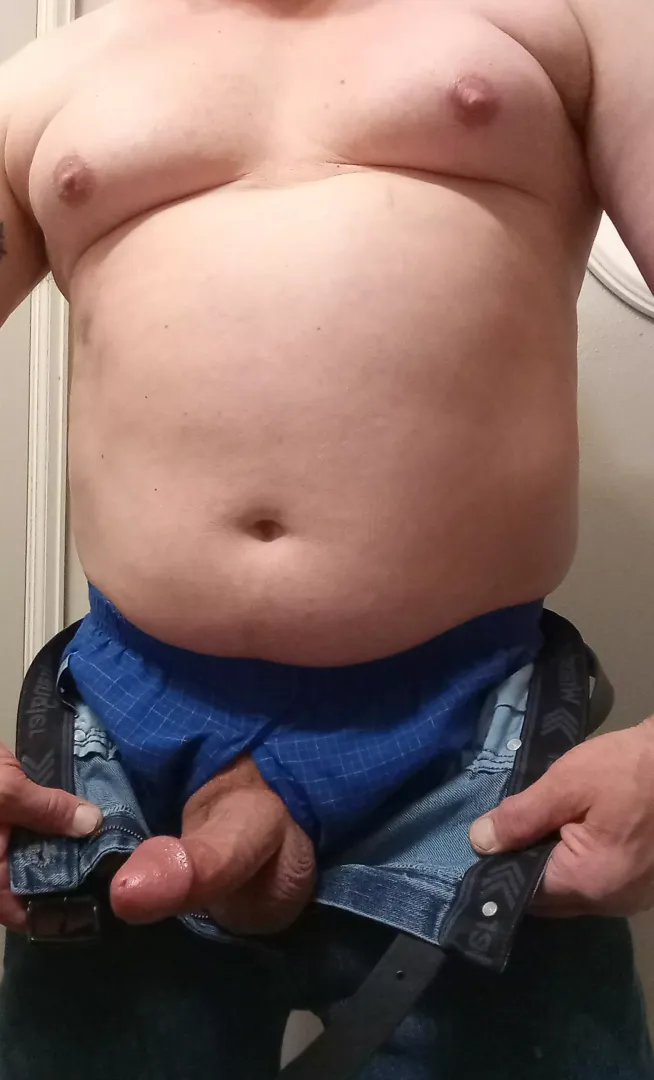 Would you get on your knees for a Chubby dude like me? by Myeviltwin-