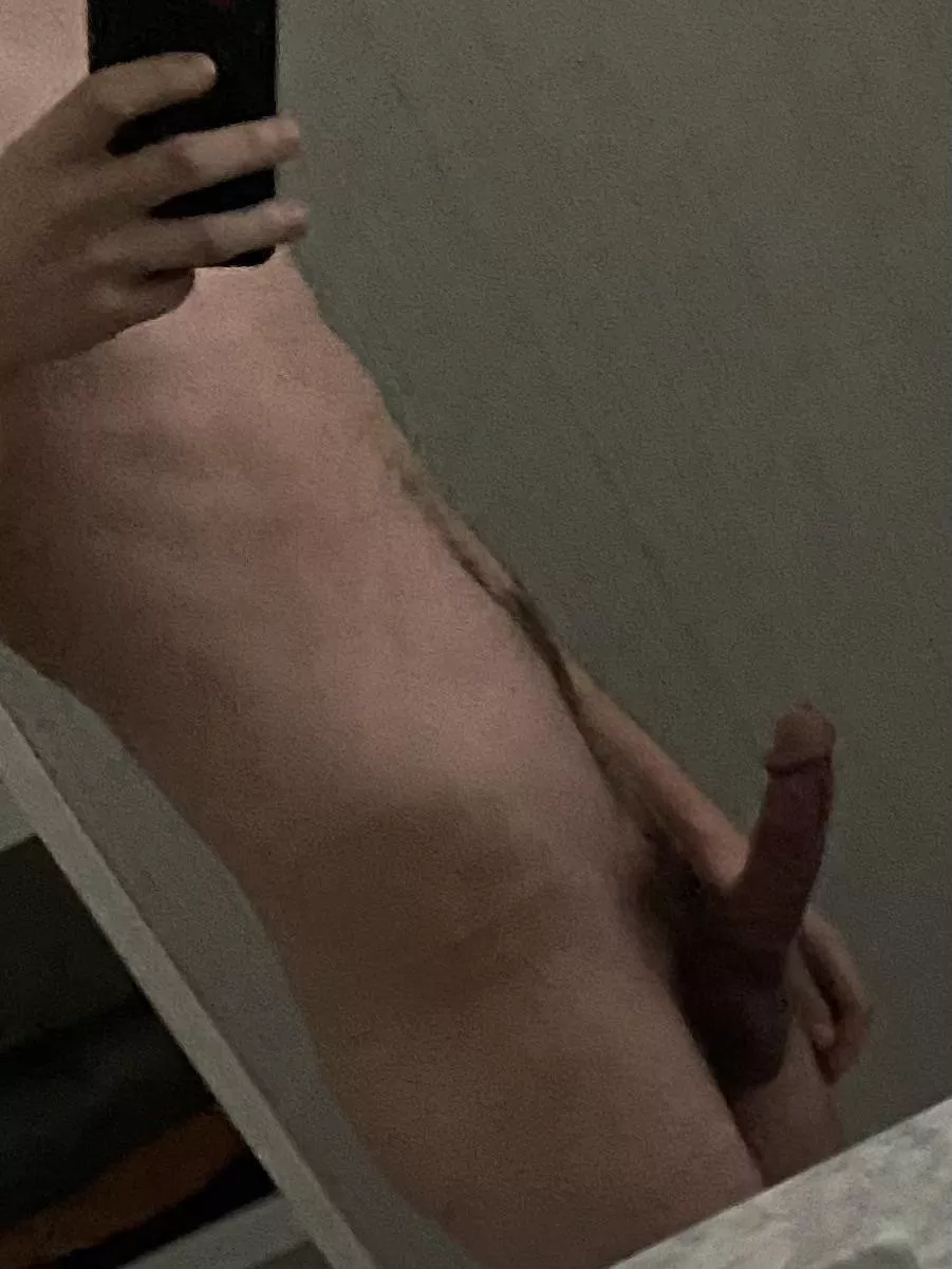 Would you give the tip a kiss🥺 posted by BbrahFun