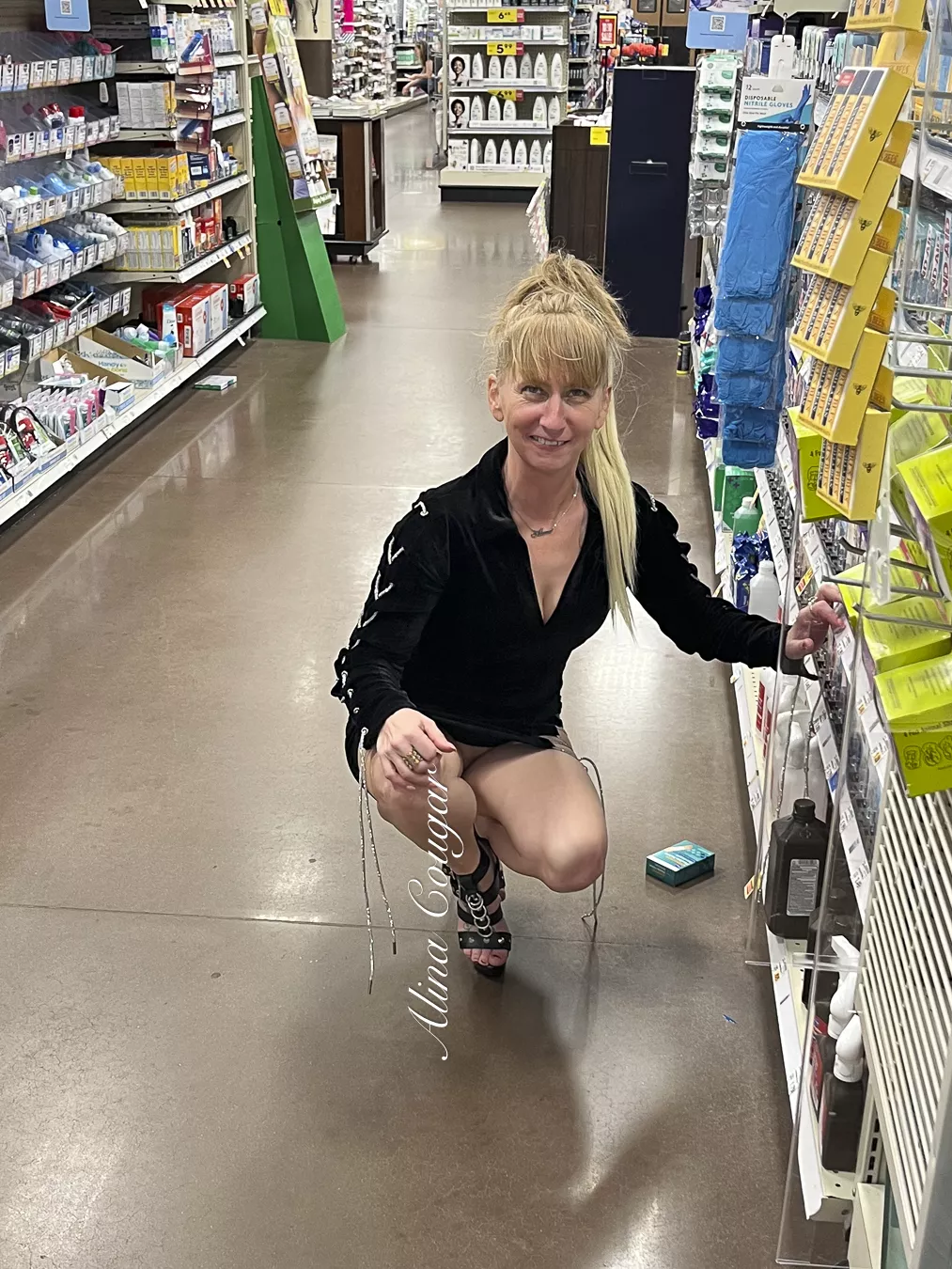 Would you go grocery shopping with me? posted by alenacougar