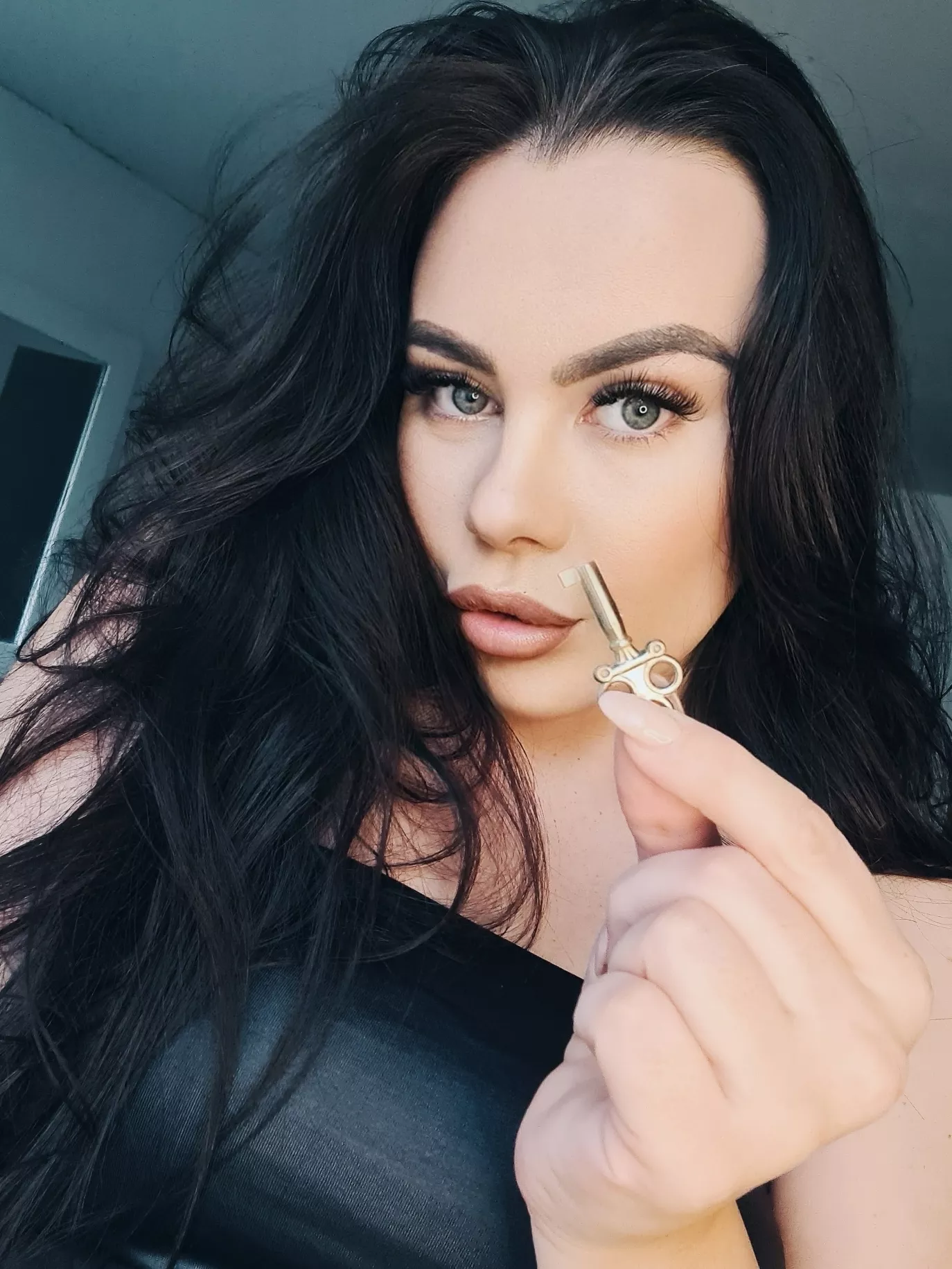 Would You Hand Your Key To Me? 🔐 posted by Mysterious_Risk1847