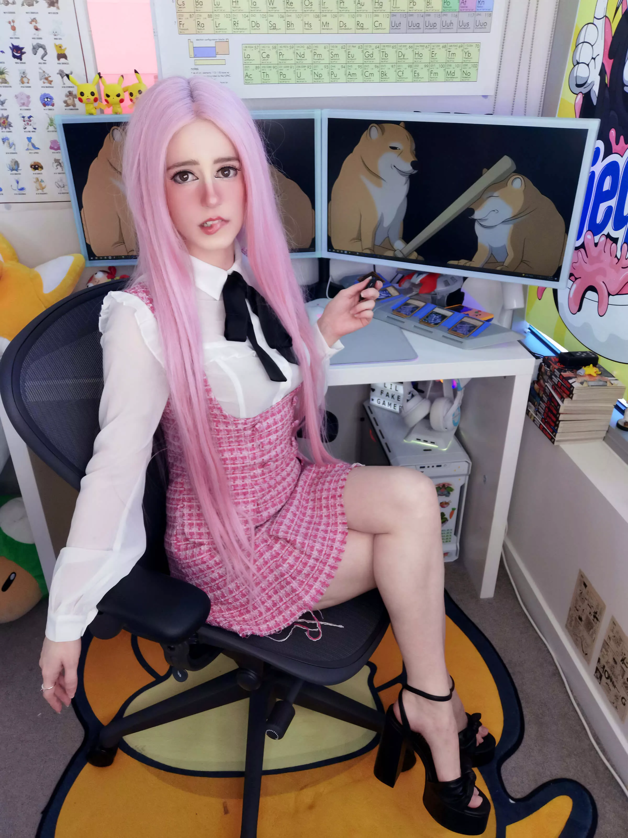 would you help me with some urgent business? 😜💦 posted by lilfakegamer