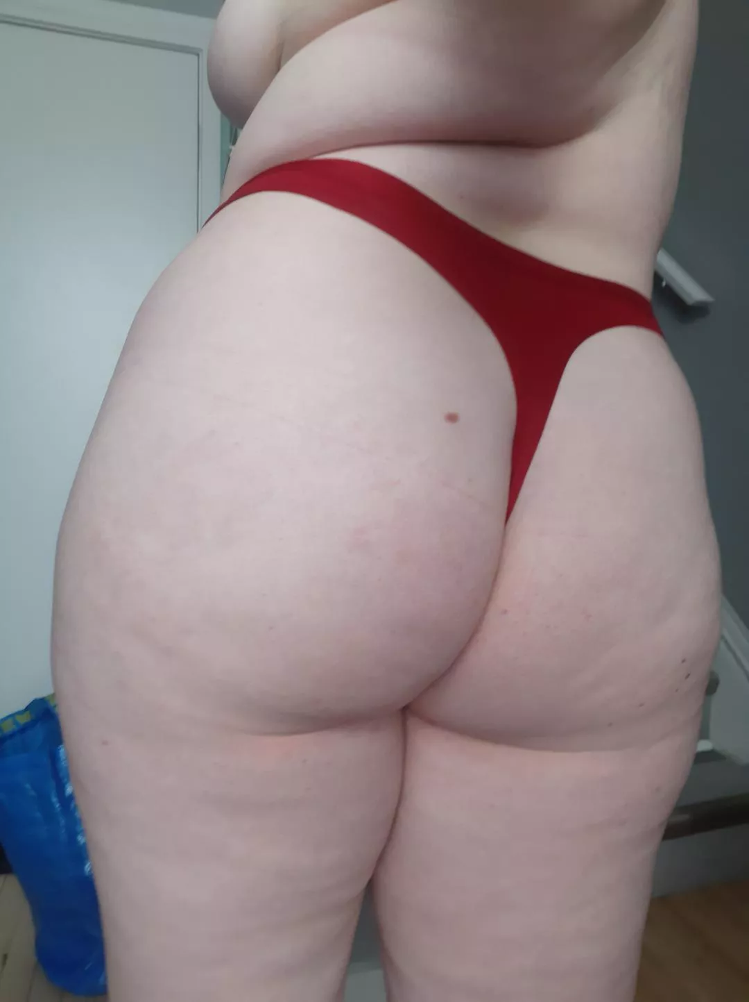 Would you kiss my dimples? posted by Lipstick_n_lingerie