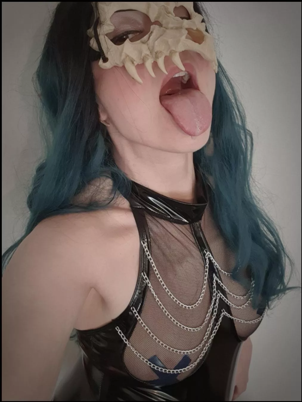 would you lick this off my tongue ? posted by OpheliaQofD