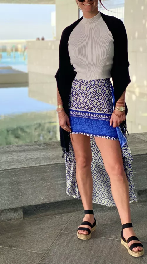 Would you notice my wife? by zuedon