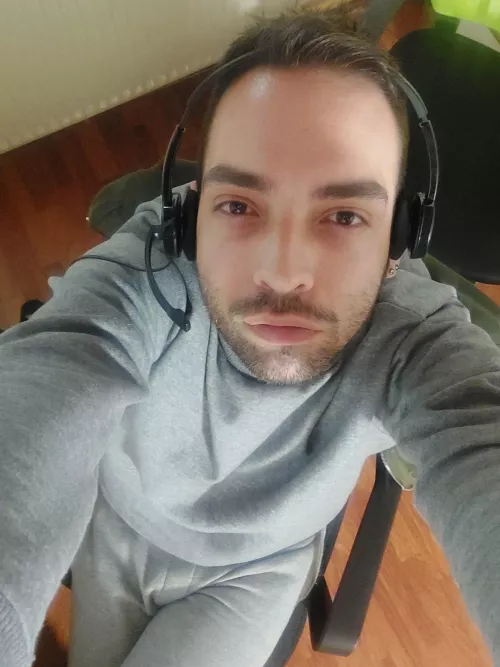 would you play with me? by Peeaki