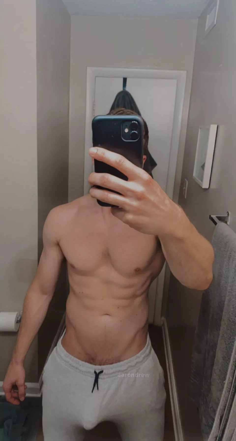 Would you pull these down to see what I’m packing? posted by aarondrew1