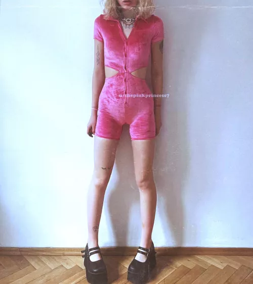 would you share me with ur friends on a party? by thepinkprincess7