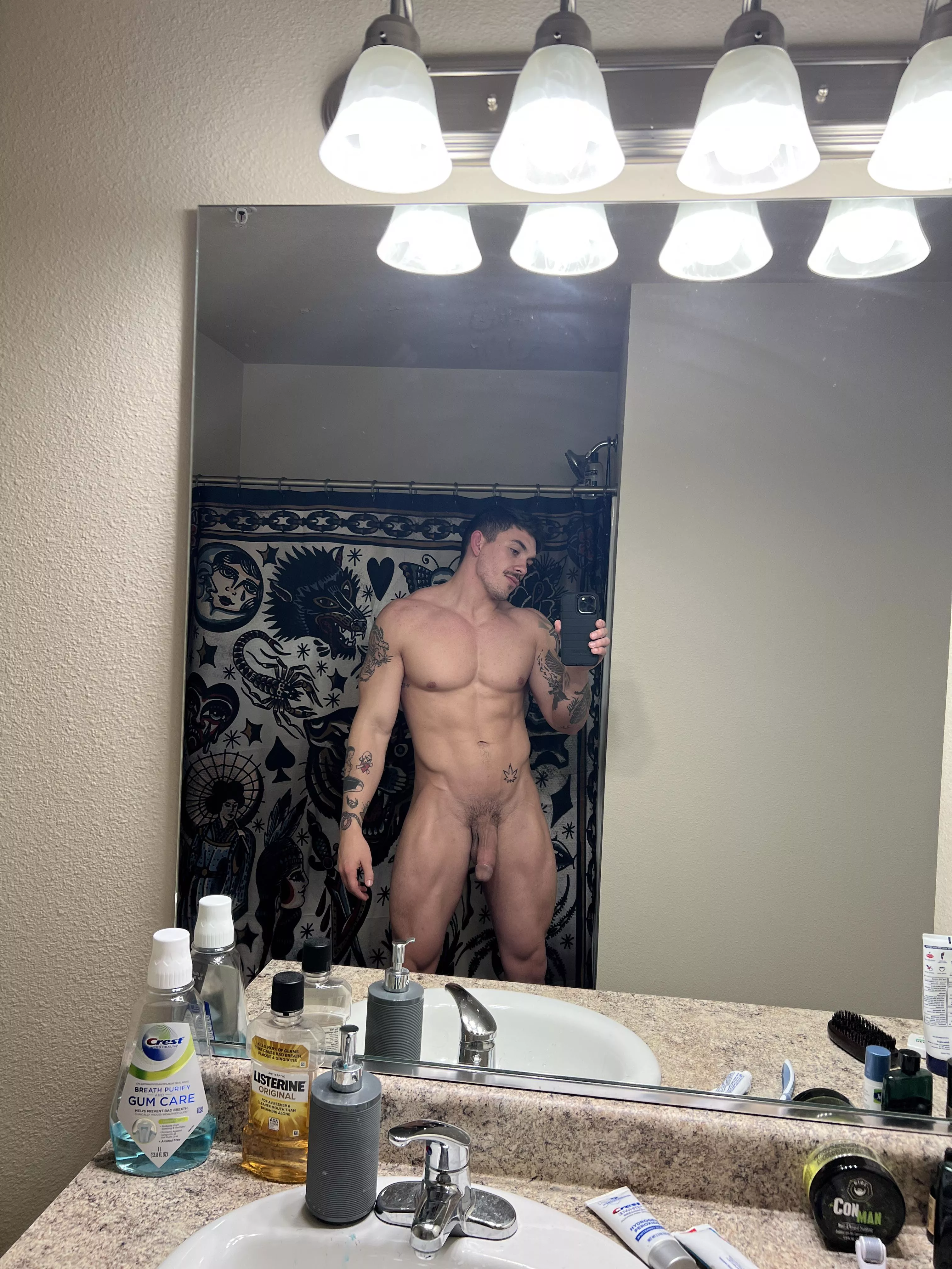 Would you shower with me?🧼😈 posted by Raphaelsplayground