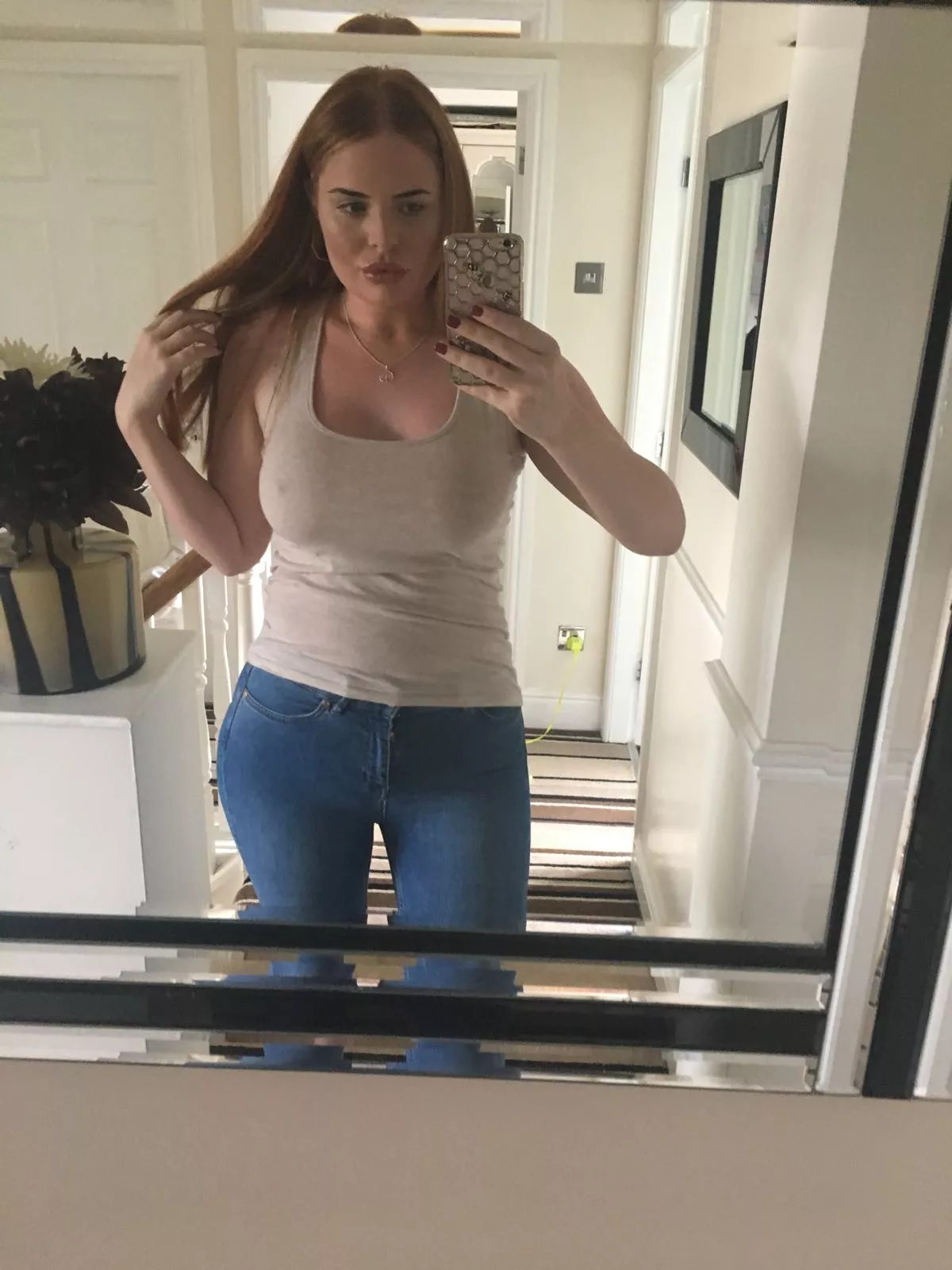 Would you stop to look at me? posted by Cheshire-Firecracker