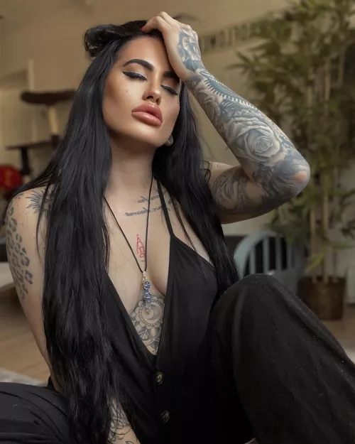 would you wanna know what’s it’s like to date me? by tinytatted