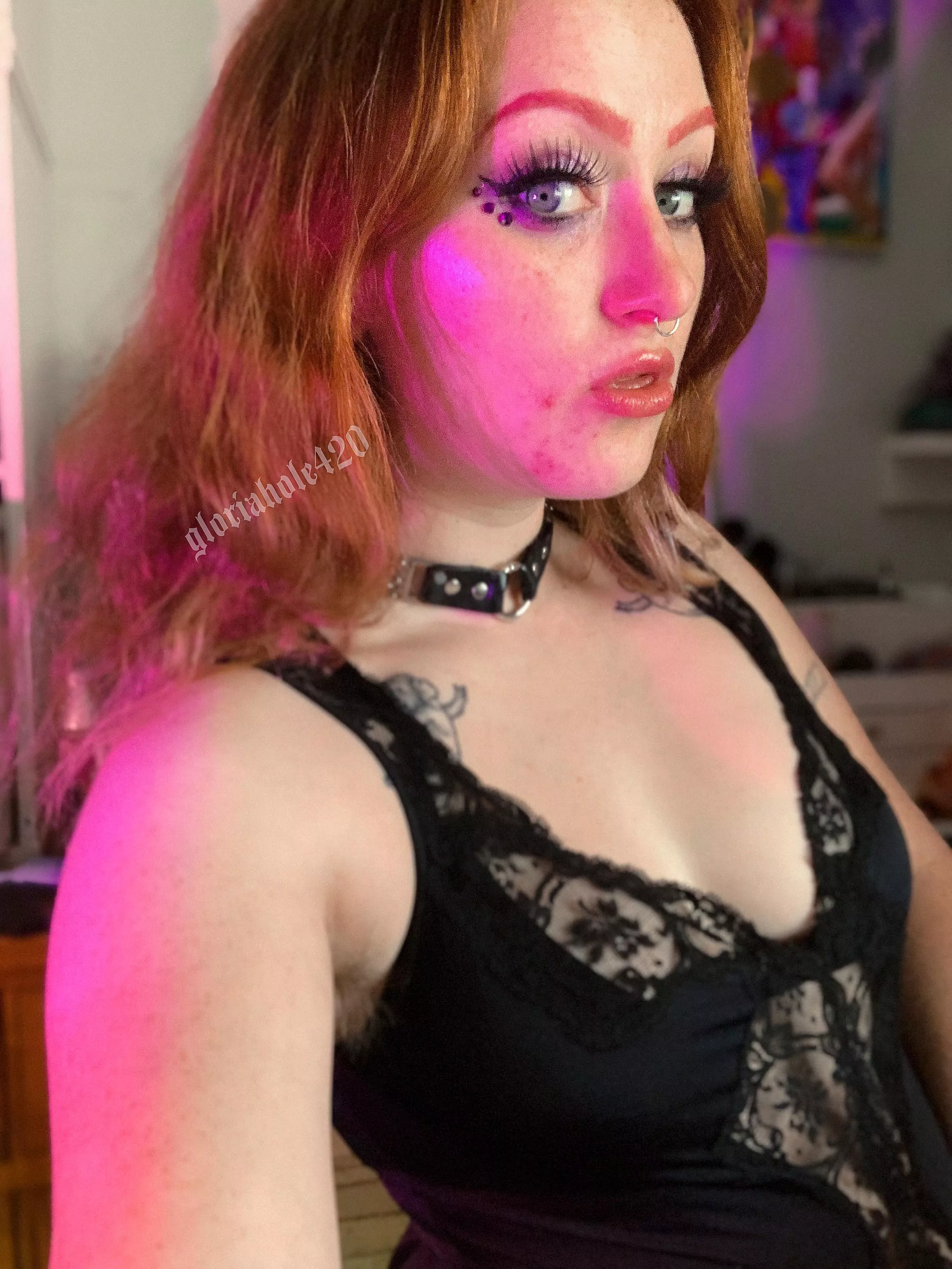 wouldn’t you love to ruin my makeup? posted by gloriahole420