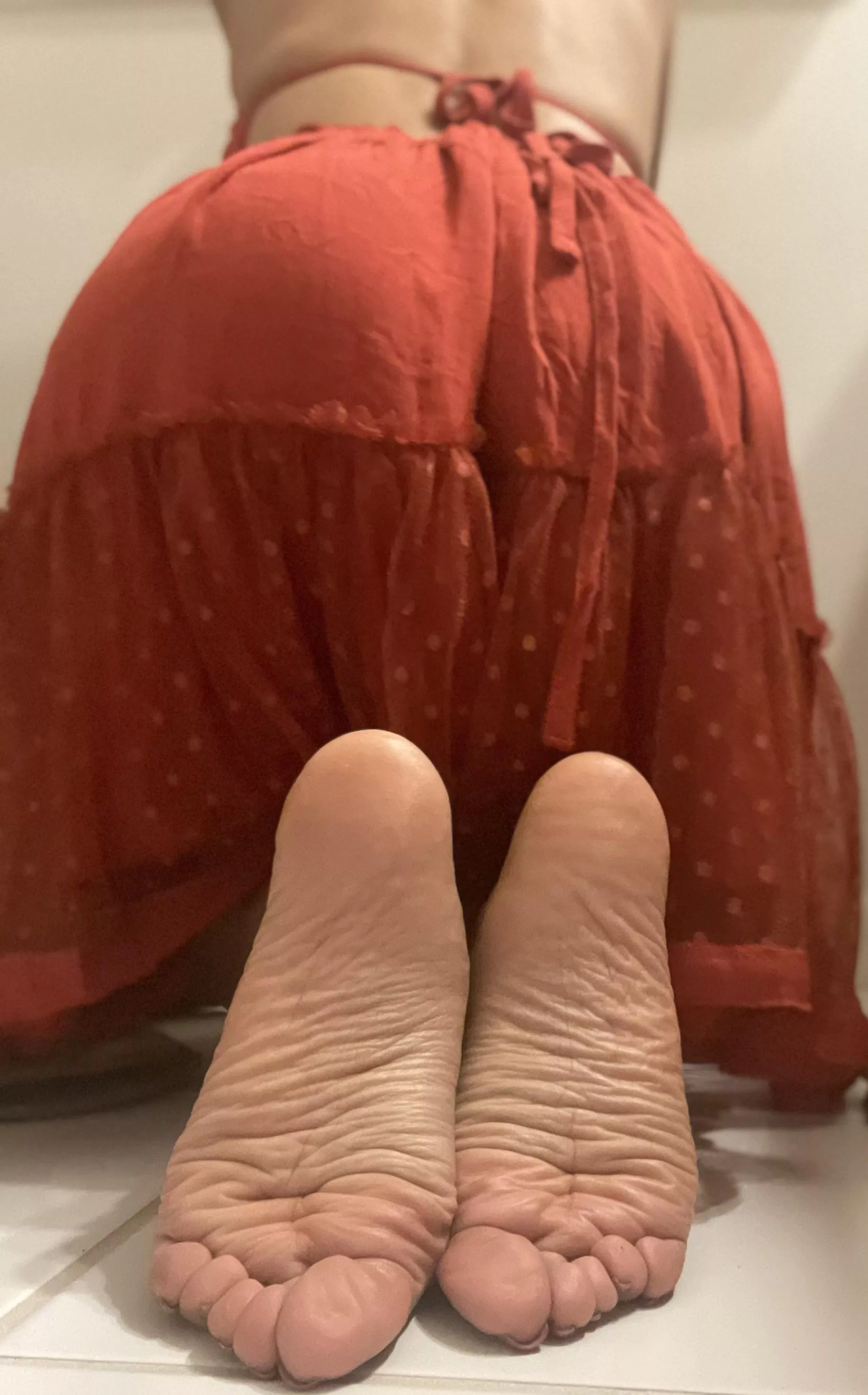 Wrinkly soles 😇 posted by rubiigold