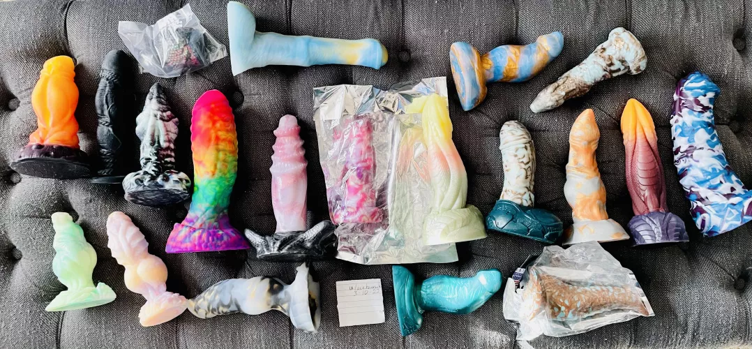 WTS (US/CAN): small Bad Dragon and indie toys by ACEHousewife