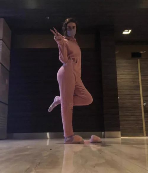 Wyd if your UberEats delivery man drops off your food in a pink fluffy onesie?🐰💕😹 by Lalalaoof7