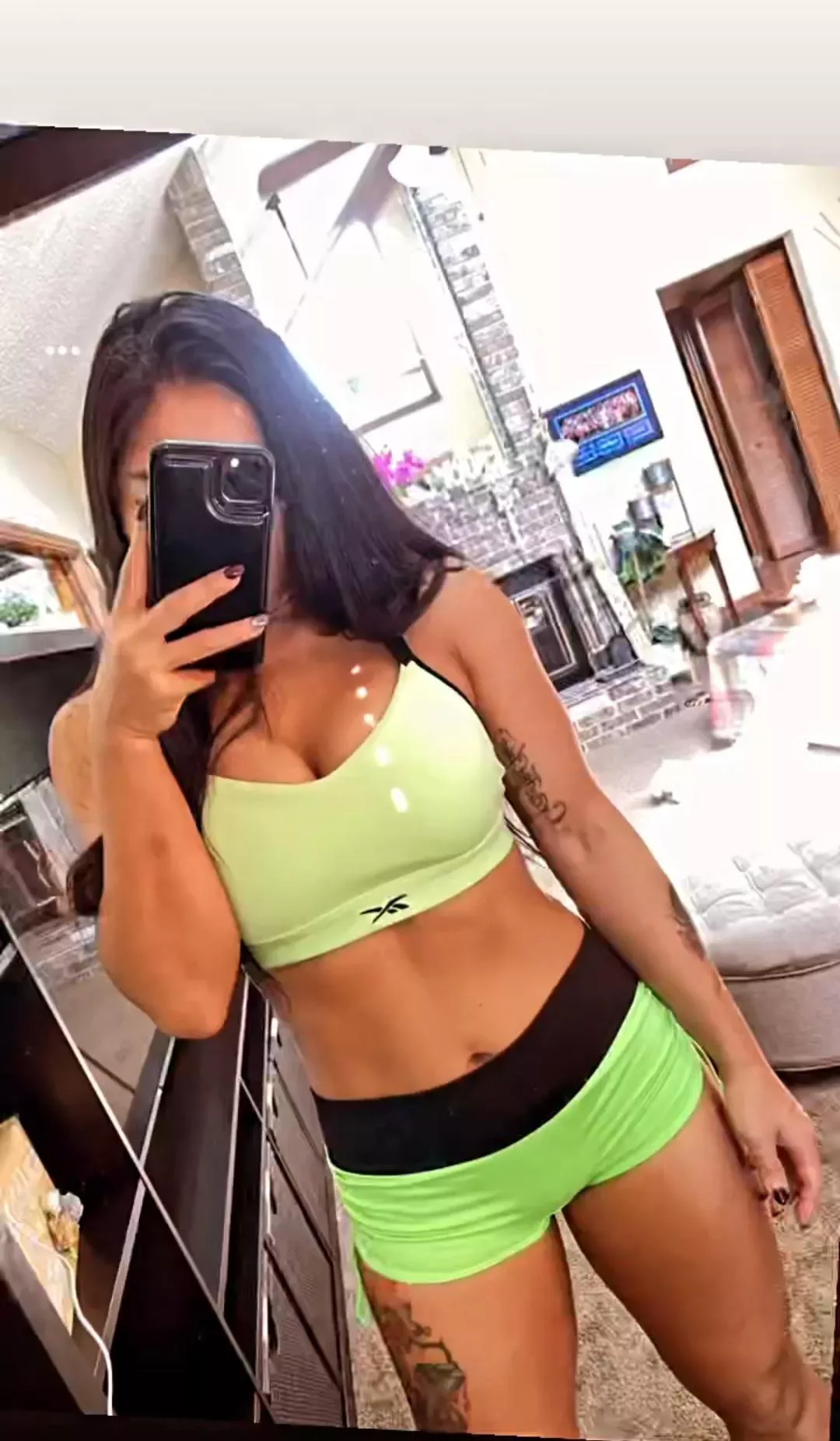 Xia 🥰 posted by Lincoln2347